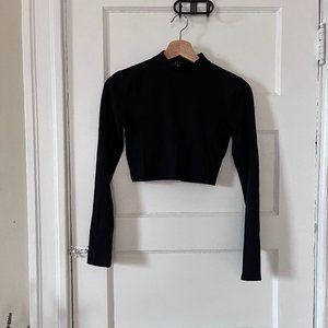 Crop Long-Sleeved Mock-Neck Tee